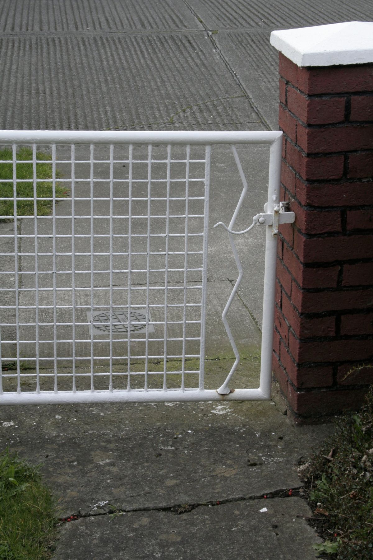 3 Gate