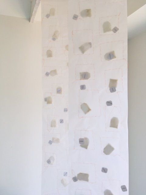 Memento
Teabags, plaster, skizzen paper, thread
 33 x 250 x 50 cm