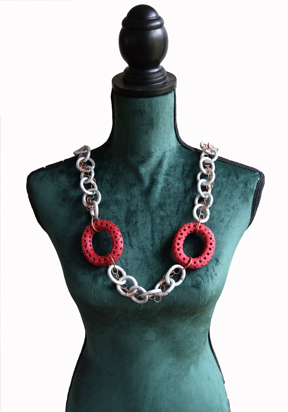7- Chain necklace