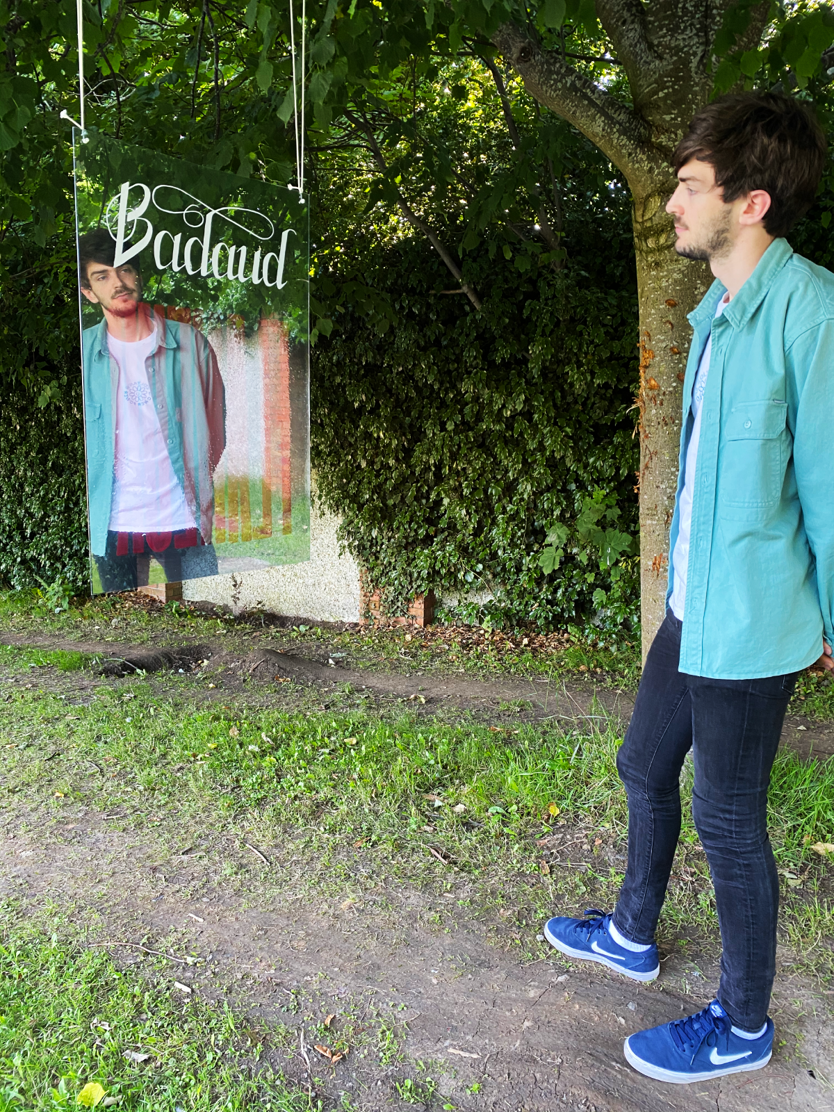 Take A Good Look in The Mirror – The Badaud’s Perspective